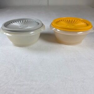 Vintage‎ Tupperware Servalier Bowls Set of 2 Sunburst Lids Yellow Grey 1323 812